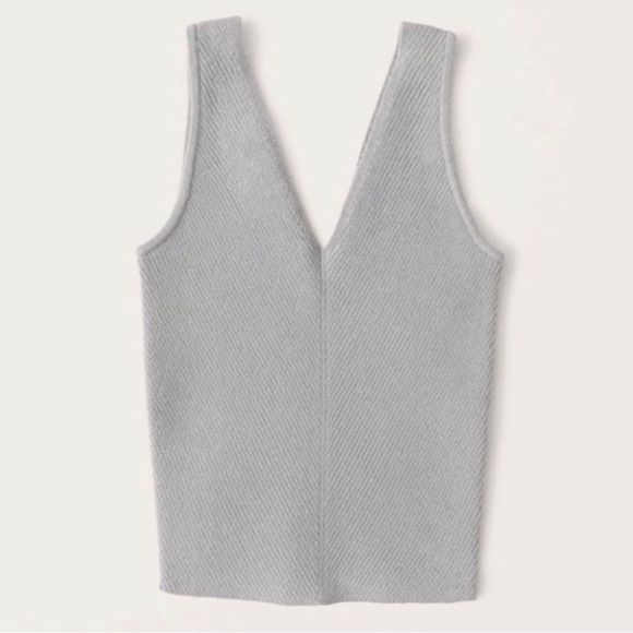 Abercrombie & Fitch Tops - Abercrombie & Fitch Womens Crop V Neck Sweater Tank Size Medium Gray